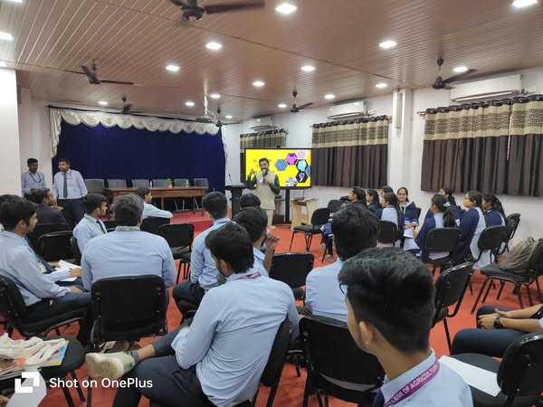 Our first-year students engaged in an eye-opening transformative session on dopamine detox