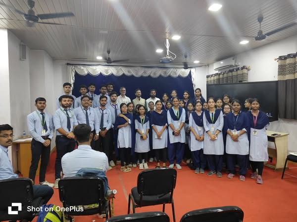 Our first-year students engaged in an eye-opening transformative session on dopamine detox